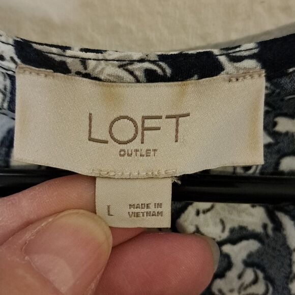 Loft Outlet Wrap around ruffle v neck dress size Large - Picture 2 of 5